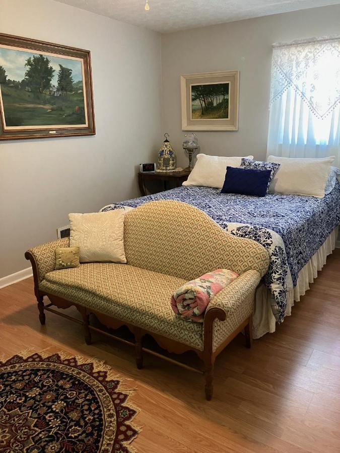 Bed and Breakfast The Ashe Farm Marshall Екстер'єр фото