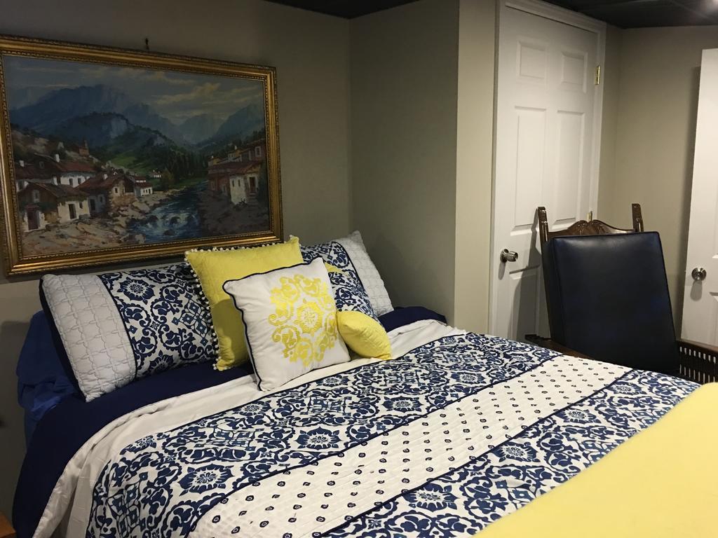 Bed and Breakfast The Ashe Farm Marshall Номер фото