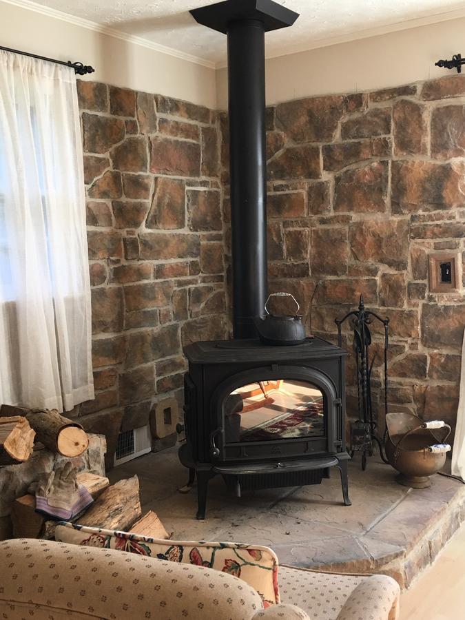 Bed and Breakfast The Ashe Farm Marshall Екстер'єр фото