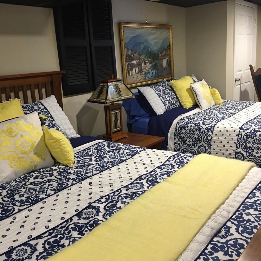 Bed and Breakfast The Ashe Farm Marshall Екстер'єр фото