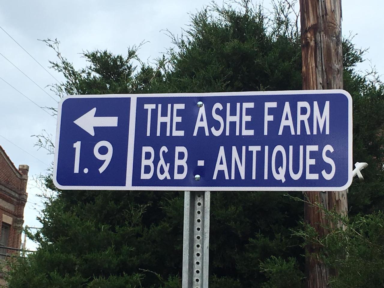 Bed and Breakfast The Ashe Farm Marshall Екстер'єр фото