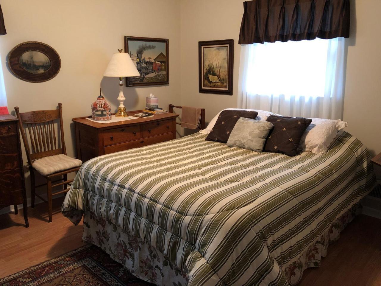Bed and Breakfast The Ashe Farm Marshall Екстер'єр фото